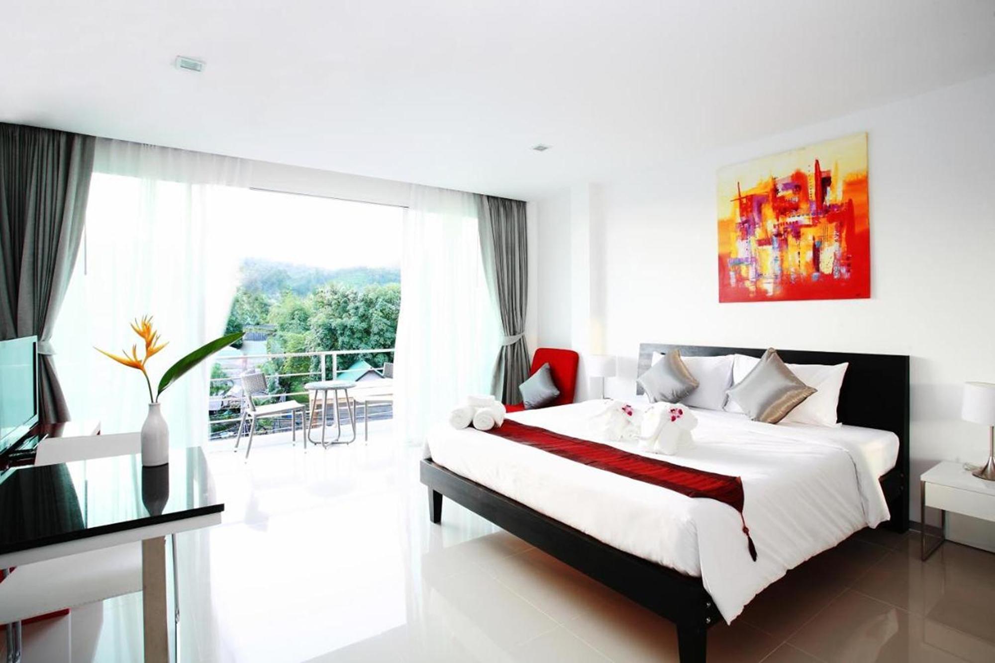 One World One Home Naiharn Hotel Rawai Extérieur photo