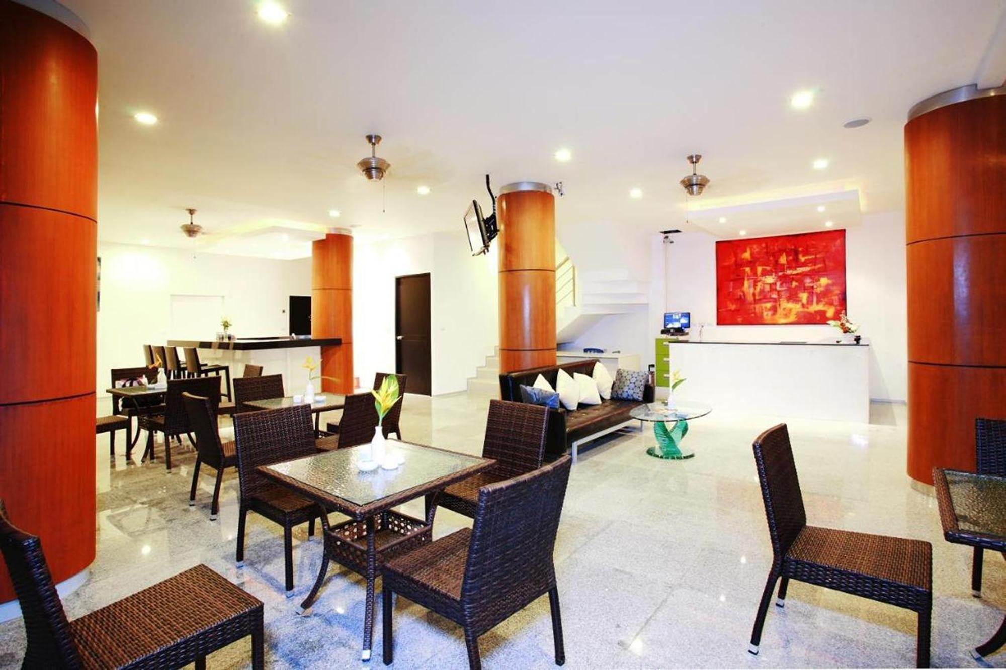 One World One Home Naiharn Hotel Rawai Extérieur photo
