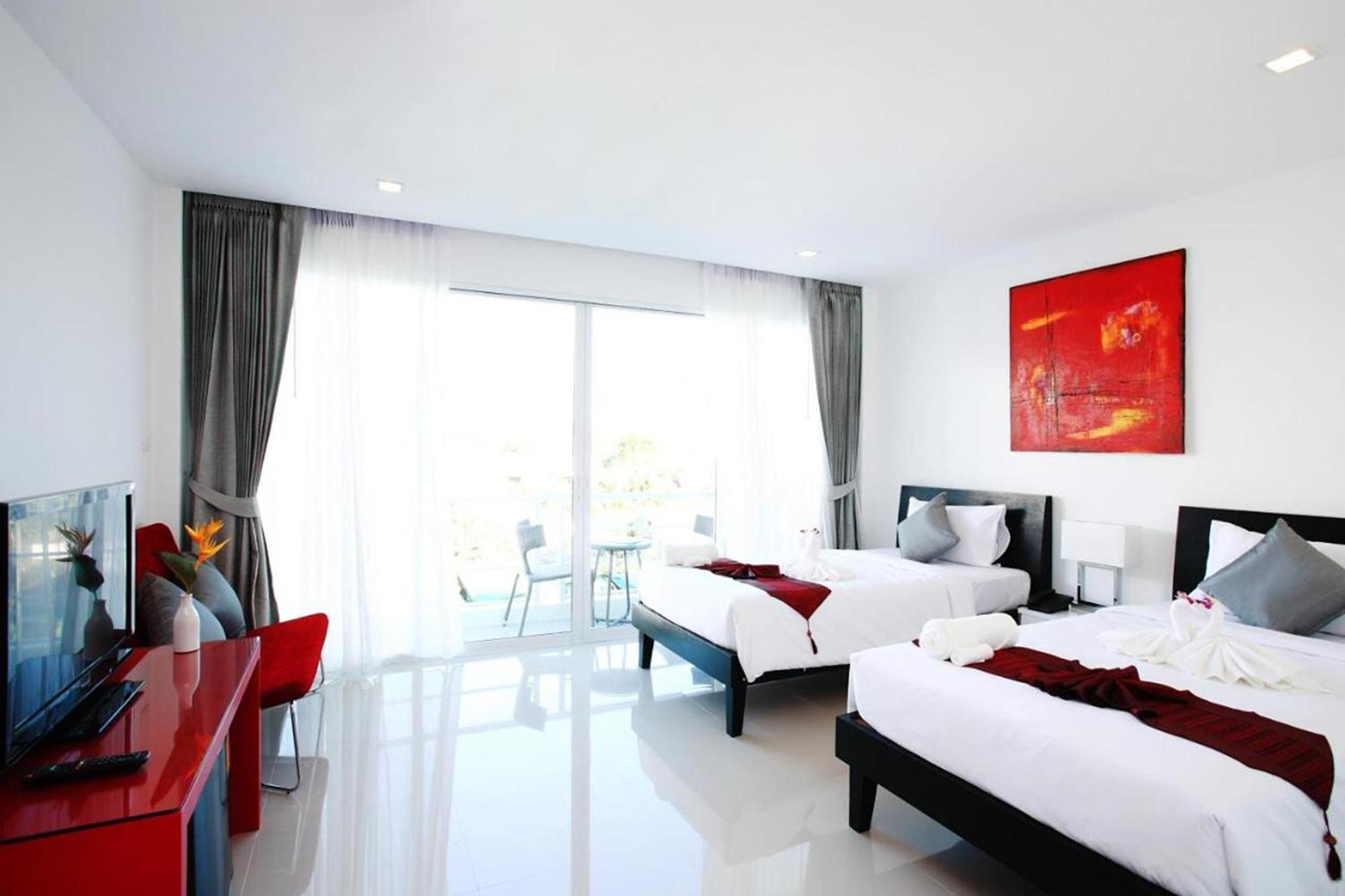 One World One Home Naiharn Hotel Rawai Extérieur photo