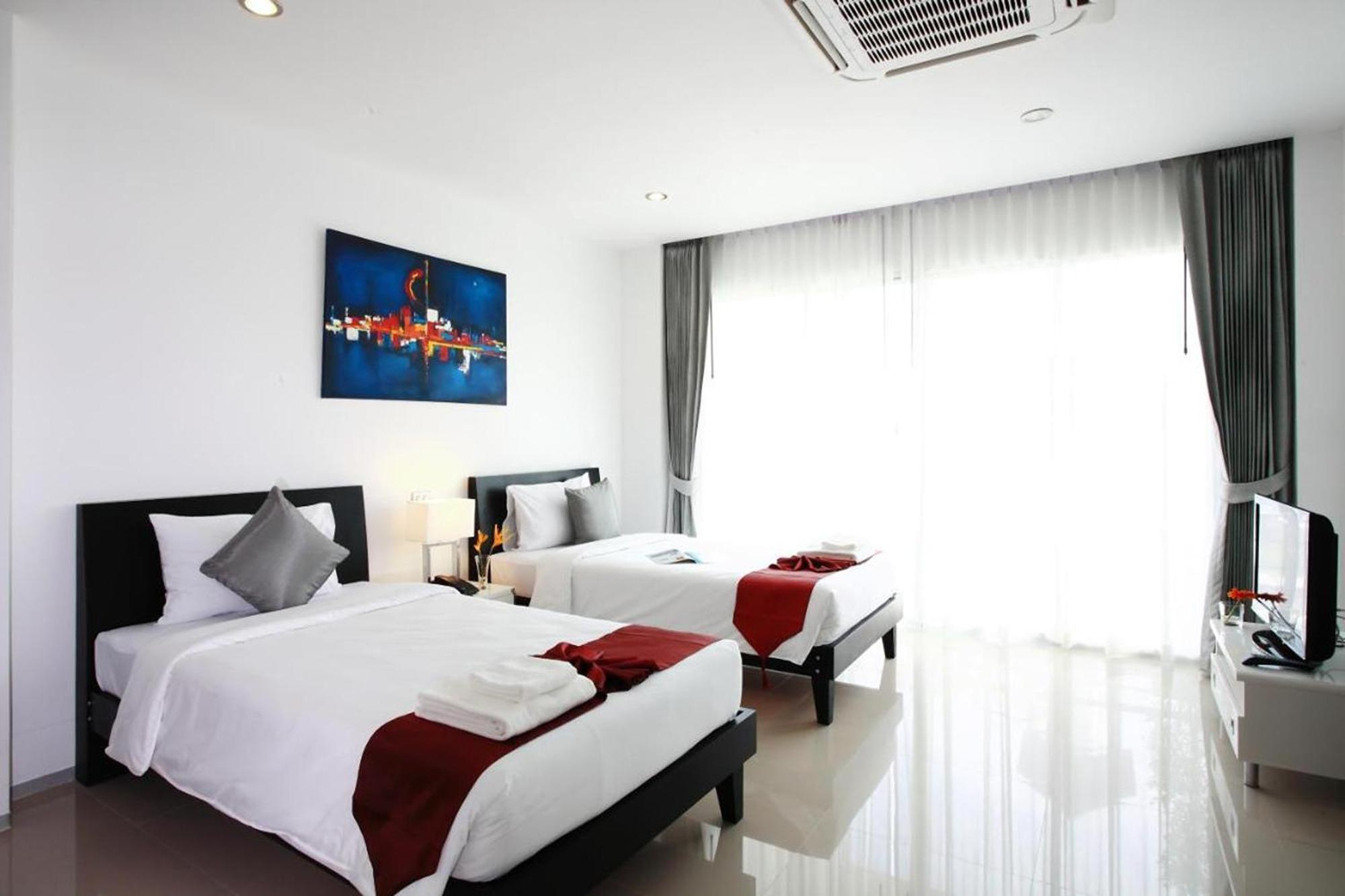 One World One Home Naiharn Hotel Rawai Extérieur photo