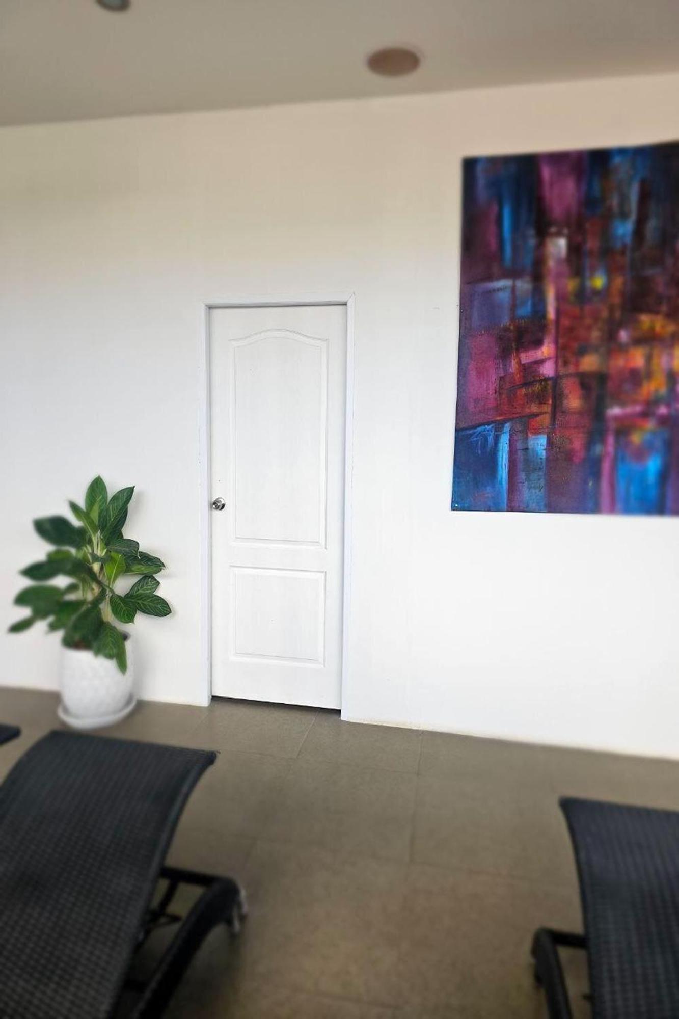 One World One Home Naiharn Hotel Rawai Extérieur photo